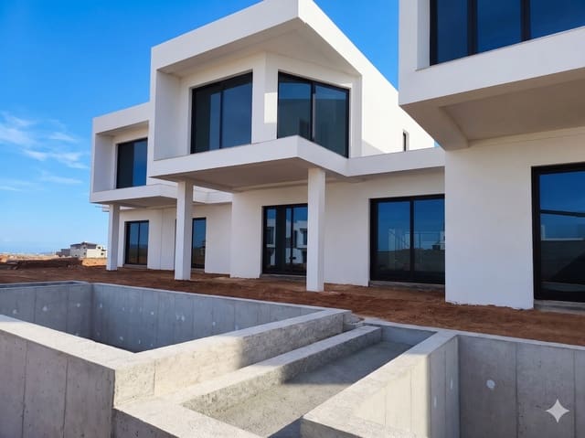2 quarto Moradia para venda em Villaverde, La Oliva com piscina garagem - 454 000 € (Ref: 9868175)