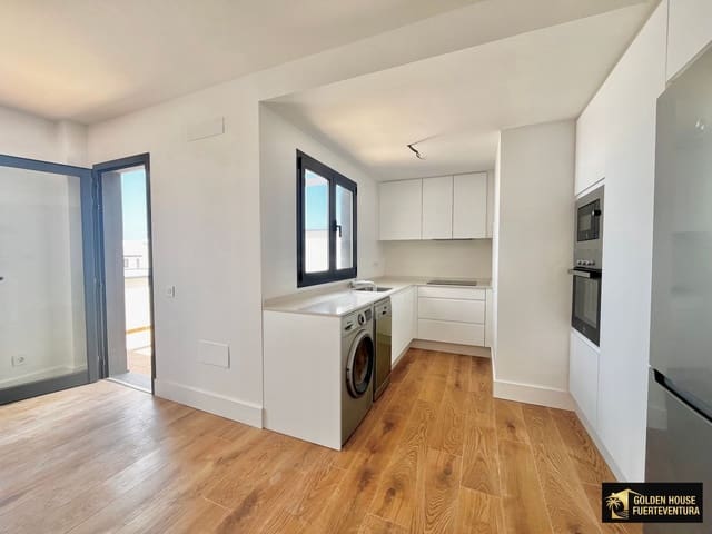 2 soveværelse Lejlighed til salg i Corralejo, La Oliva med swimmingpool garage - € 279.000 (Ref: 9868176)