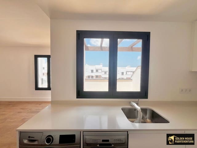 2 soveværelse Lejlighed til salg i Corralejo, La Oliva med swimmingpool garage - € 279.000 (Ref: 9868176)