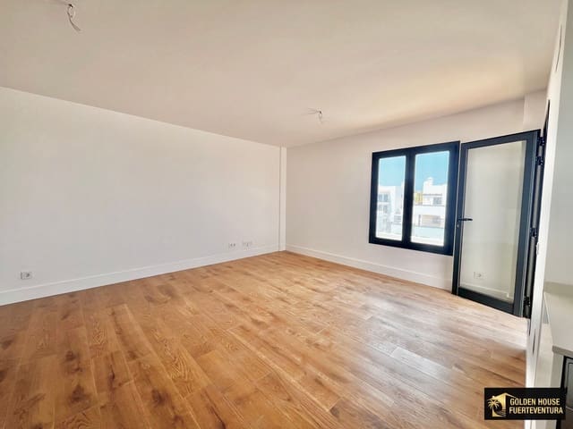 2 soveværelse Lejlighed til salg i Corralejo, La Oliva med swimmingpool garage - € 279.000 (Ref: 9868176)