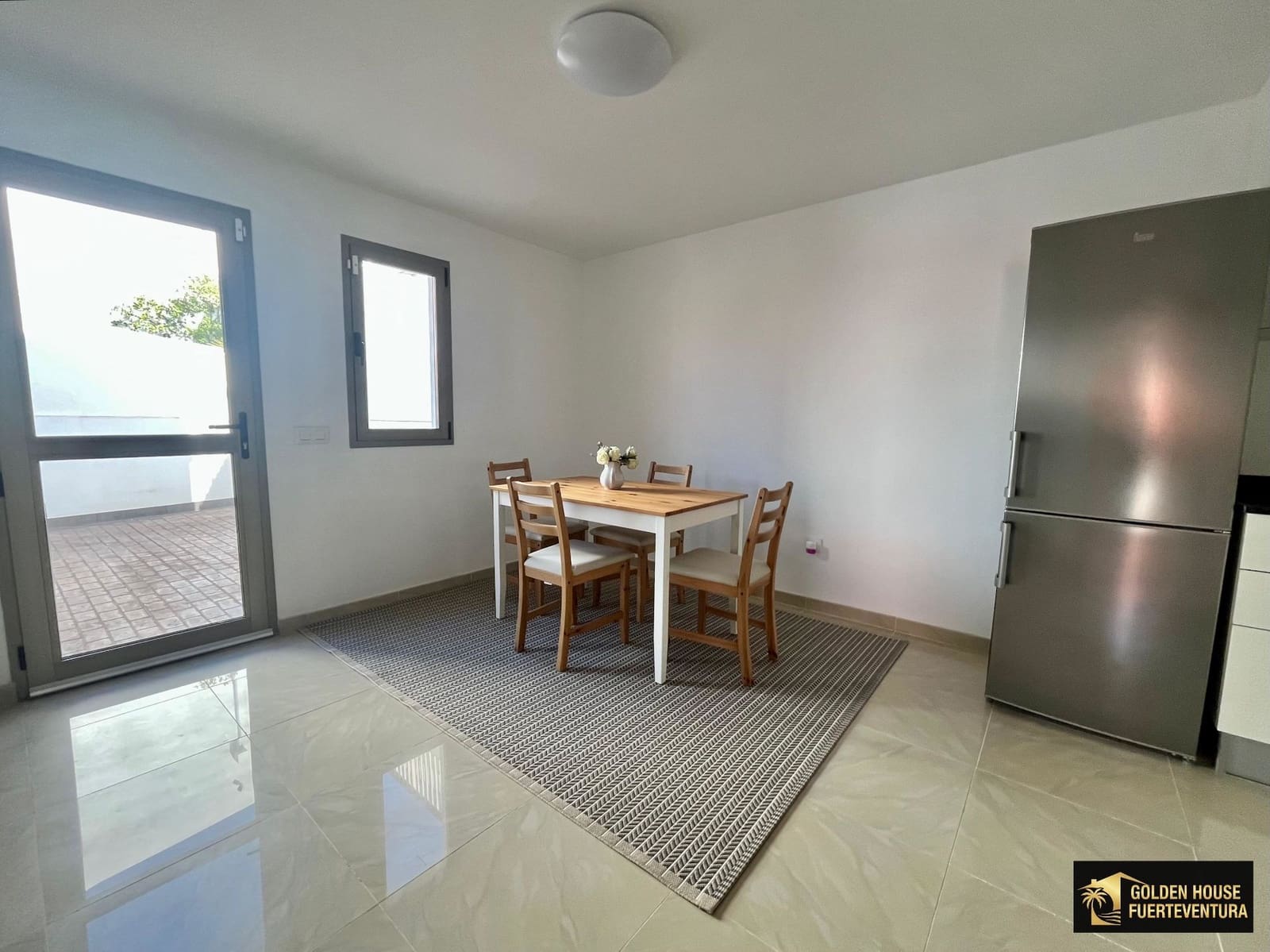 3 bedroom Villa for sale in Puerto del Rosario with garage - € 315,000 (Ref: 9877897)