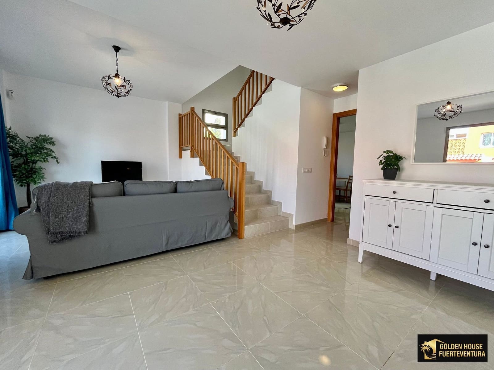 3 bedroom Villa for sale in Puerto del Rosario with garage - € 315,000 (Ref: 9877897)