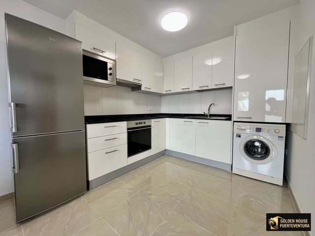 3 makuuhuone Huvila myytävänä paikassa Puerto del Rosario mukana 
autotalli - 315 000 € (Ref: 9877897)