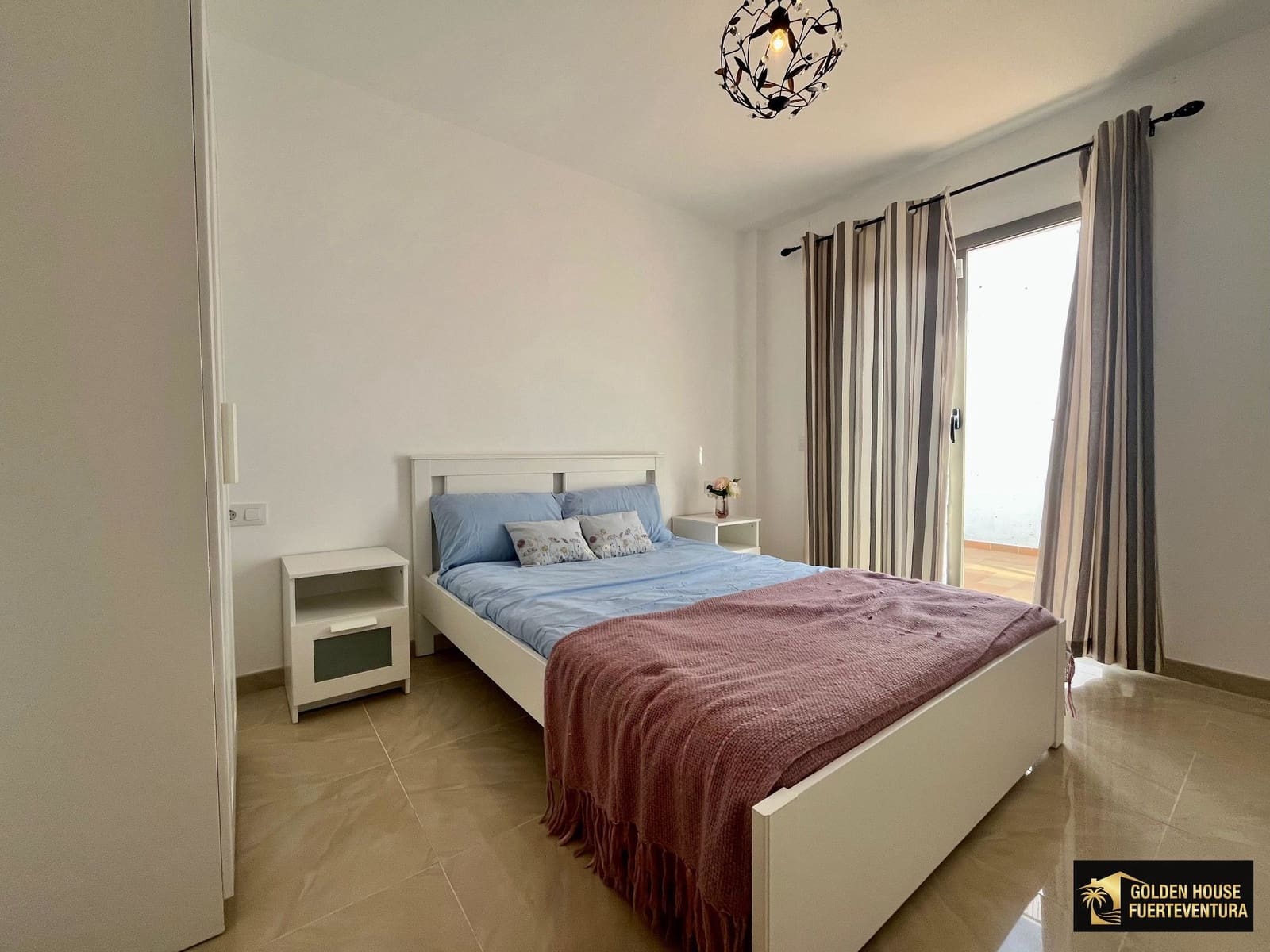 3 bedroom Villa for sale in Puerto del Rosario with garage - € 315,000 (Ref: 9877897)