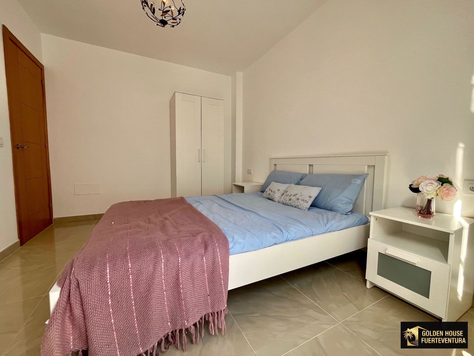3 bedroom Villa for sale in Puerto del Rosario with garage - € 315,000 (Ref: 9877897)
