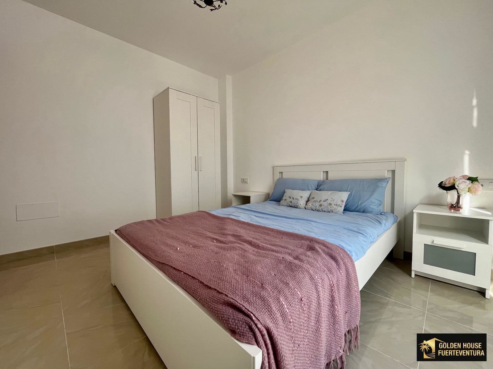 3 bedroom Villa for sale in Puerto del Rosario with garage - € 315,000 (Ref: 9877897)