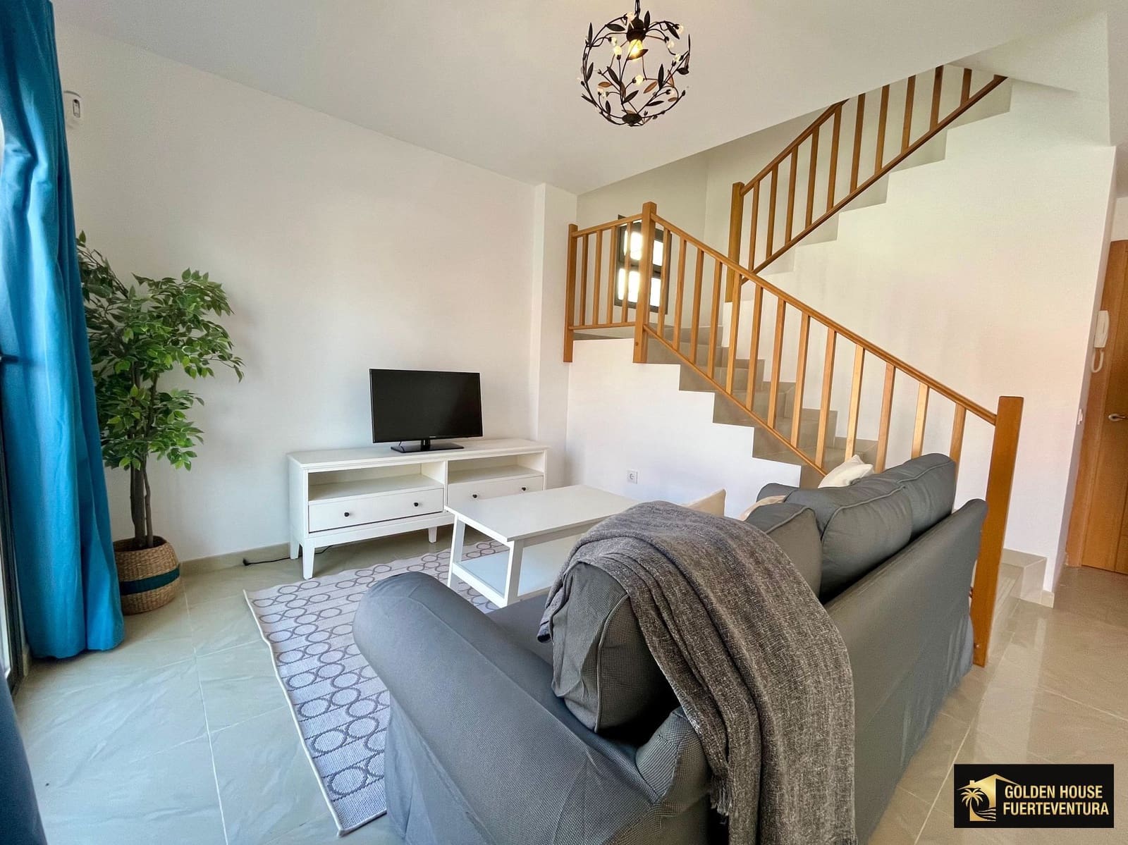 3 bedroom Villa for sale in Puerto del Rosario with garage - € 315,000 (Ref: 9877897)