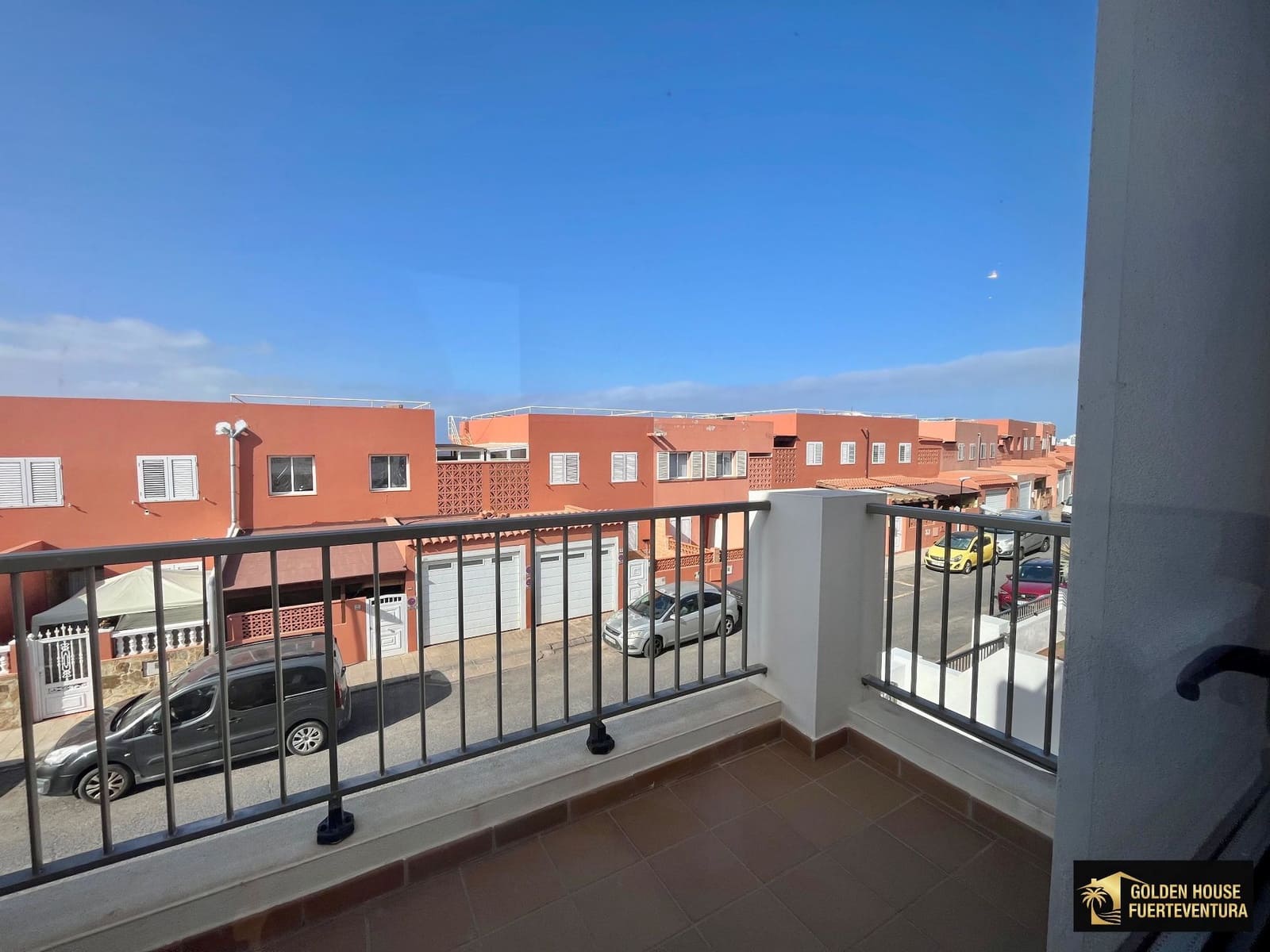 3 bedroom Villa for sale in Puerto del Rosario with garage - € 315,000 (Ref: 9877897)