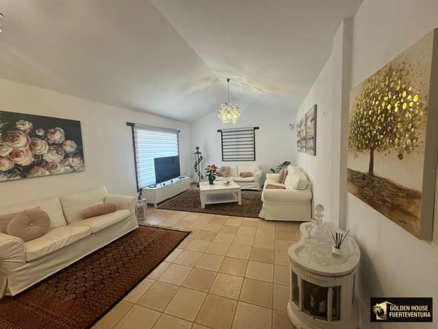 3 chambre Villa/Maison à vendre à Tuineje avec piscine - 450 000 € (Ref: 9877898)