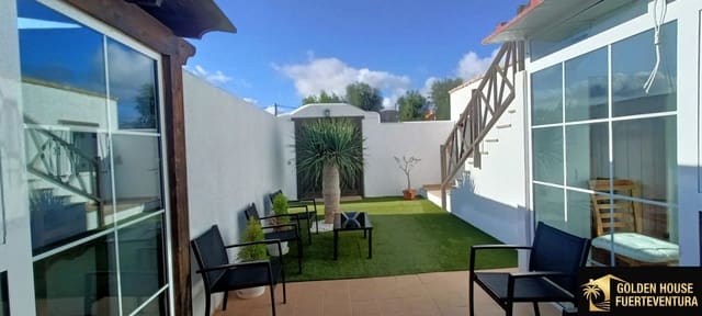 3 chambre Villa/Maison à vendre à Tuineje avec piscine - 450 000 € (Ref: 9877898)