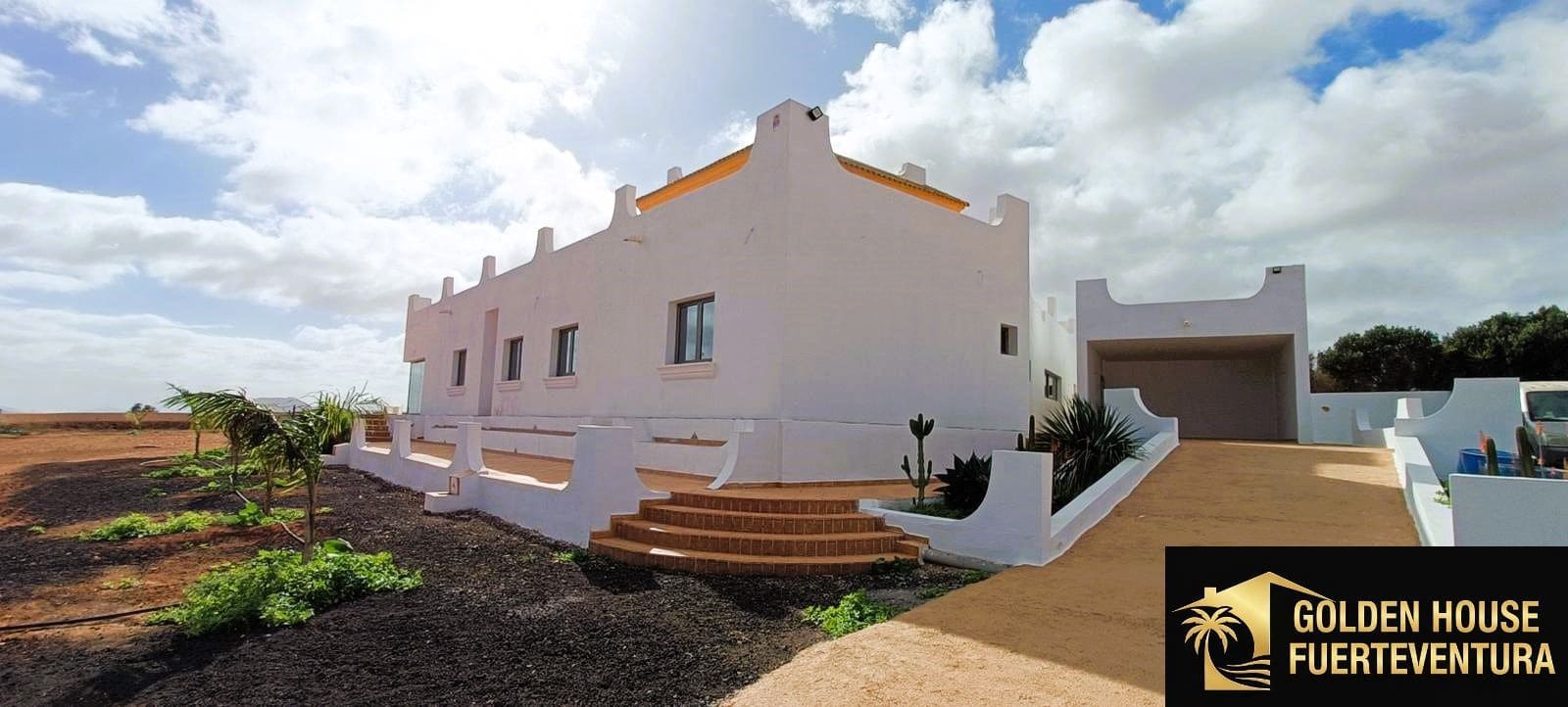 5 soveværelse Villa til salg i Antigua med garage - € 590.000 (Ref: 9889737)