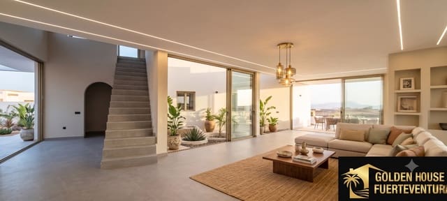 5 soveværelse Villa til salg i Antigua med garage - € 590.000 (Ref: 9889737)