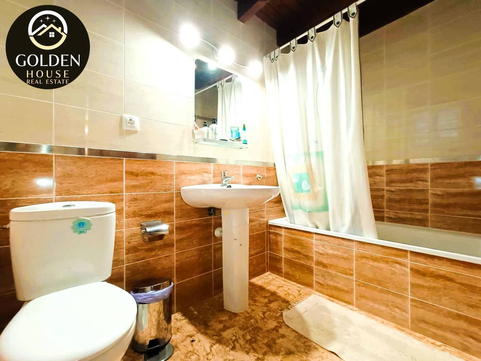 3 soveværelse Villa til salg i Parque Holandes med swimmingpool garage - € 740.000 (Ref: 9943893)