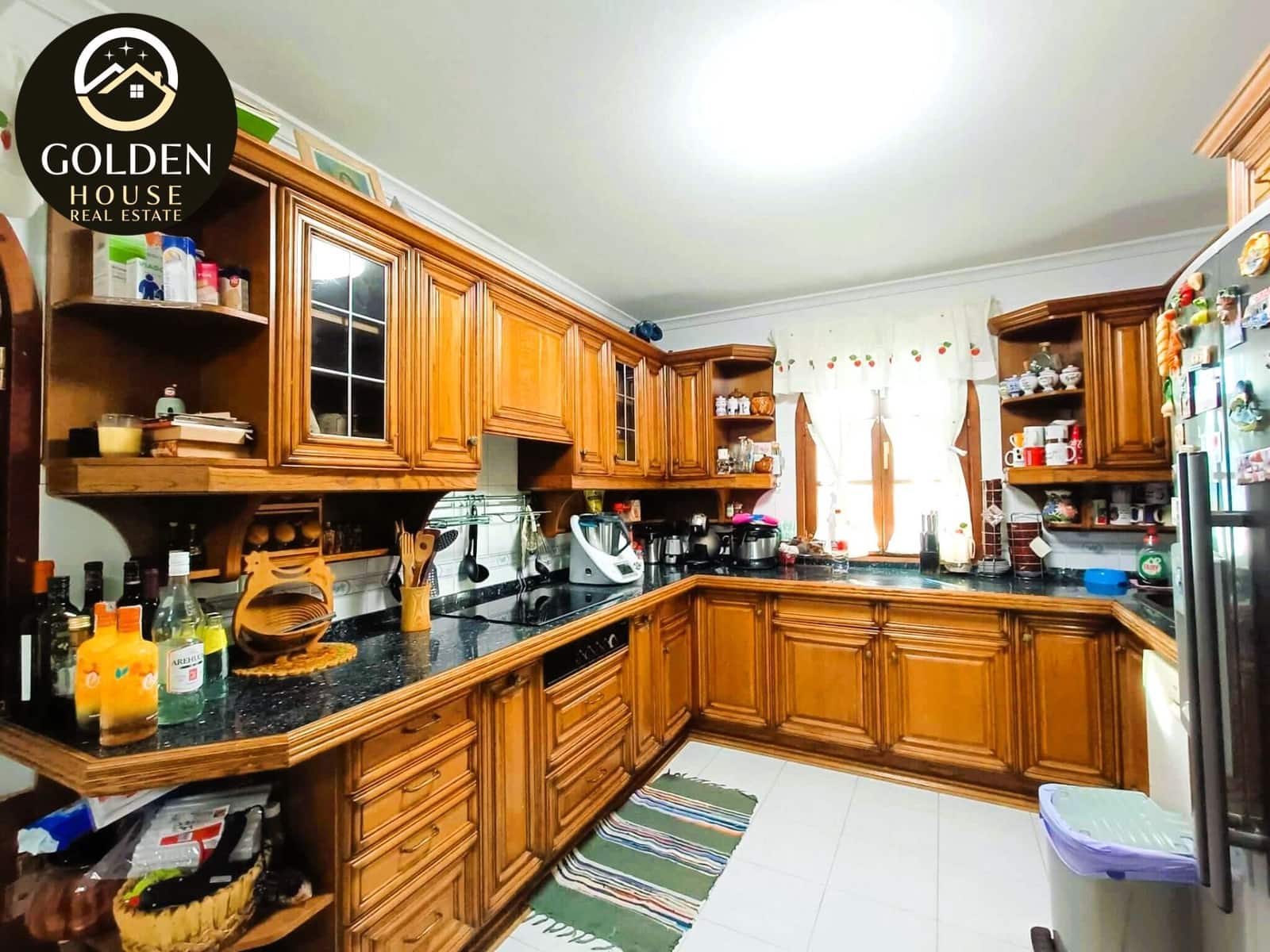 3 soveværelse Villa til salg i Parque Holandes med swimmingpool garage - € 740.000 (Ref: 9943893)