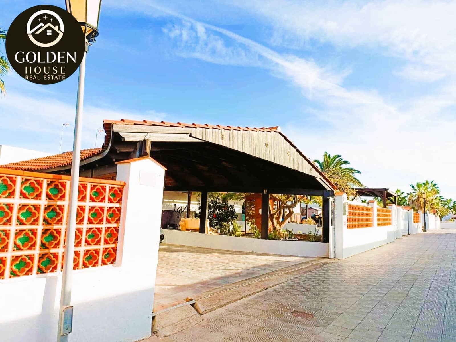 3 soveværelse Villa til salg i Parque Holandes med swimmingpool garage - € 740.000 (Ref: 9943893)