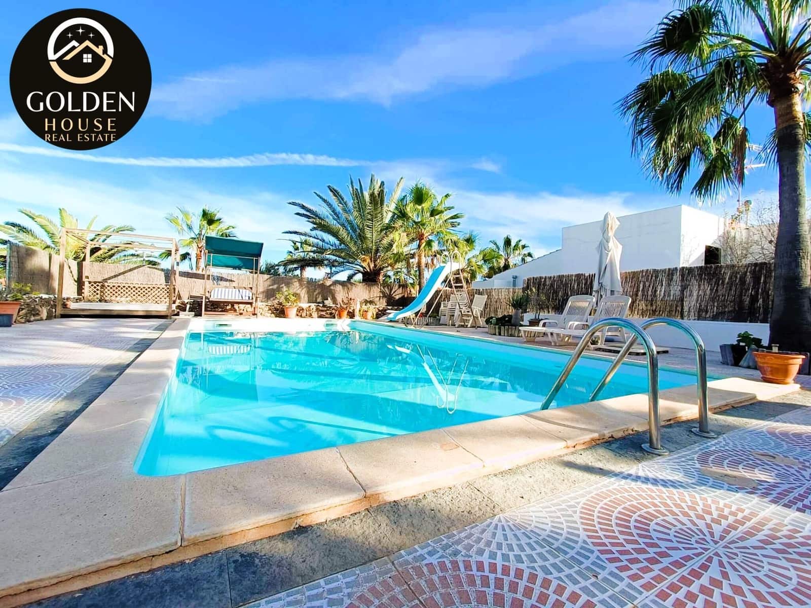 3 soveværelse Villa til salg i Parque Holandes med swimmingpool garage - € 740.000 (Ref: 9943893)