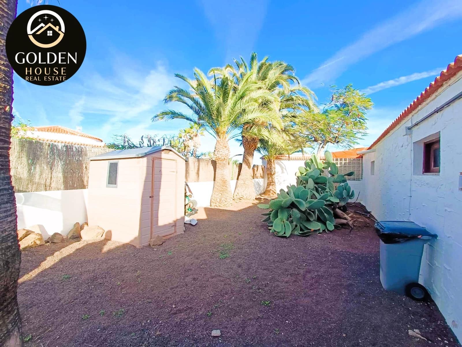 3 soveværelse Villa til salg i Parque Holandes med swimmingpool garage - € 740.000 (Ref: 9943893)