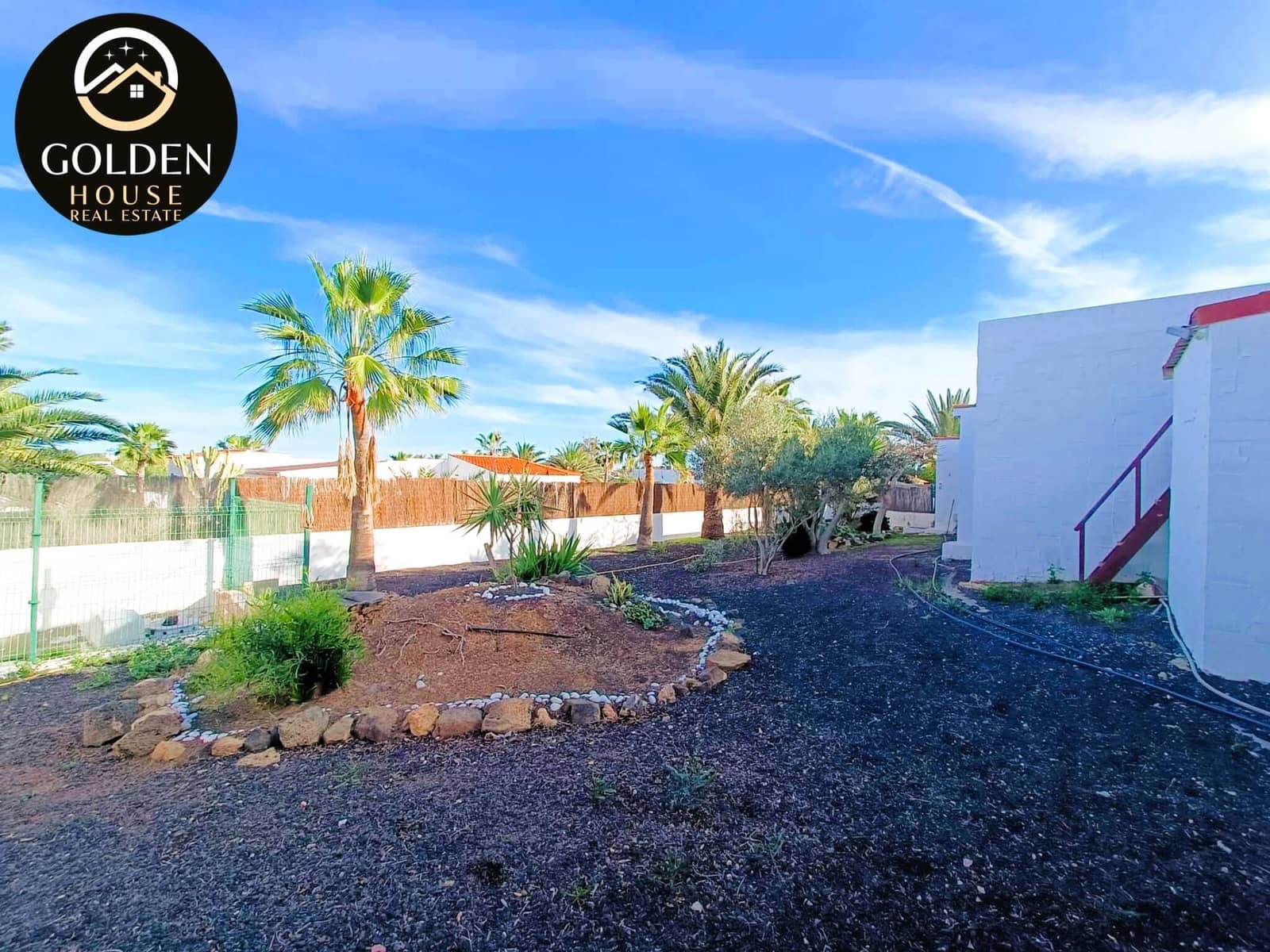 3 soveværelse Villa til salg i Parque Holandes med swimmingpool garage - € 740.000 (Ref: 9943893)