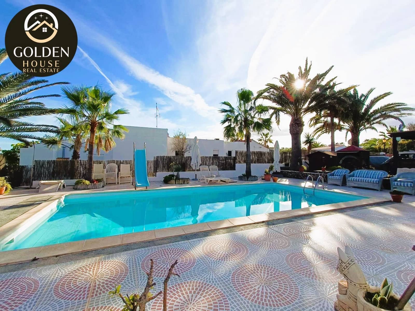 3 soveværelse Villa til salg i Parque Holandes med swimmingpool garage - € 740.000 (Ref: 9943893)