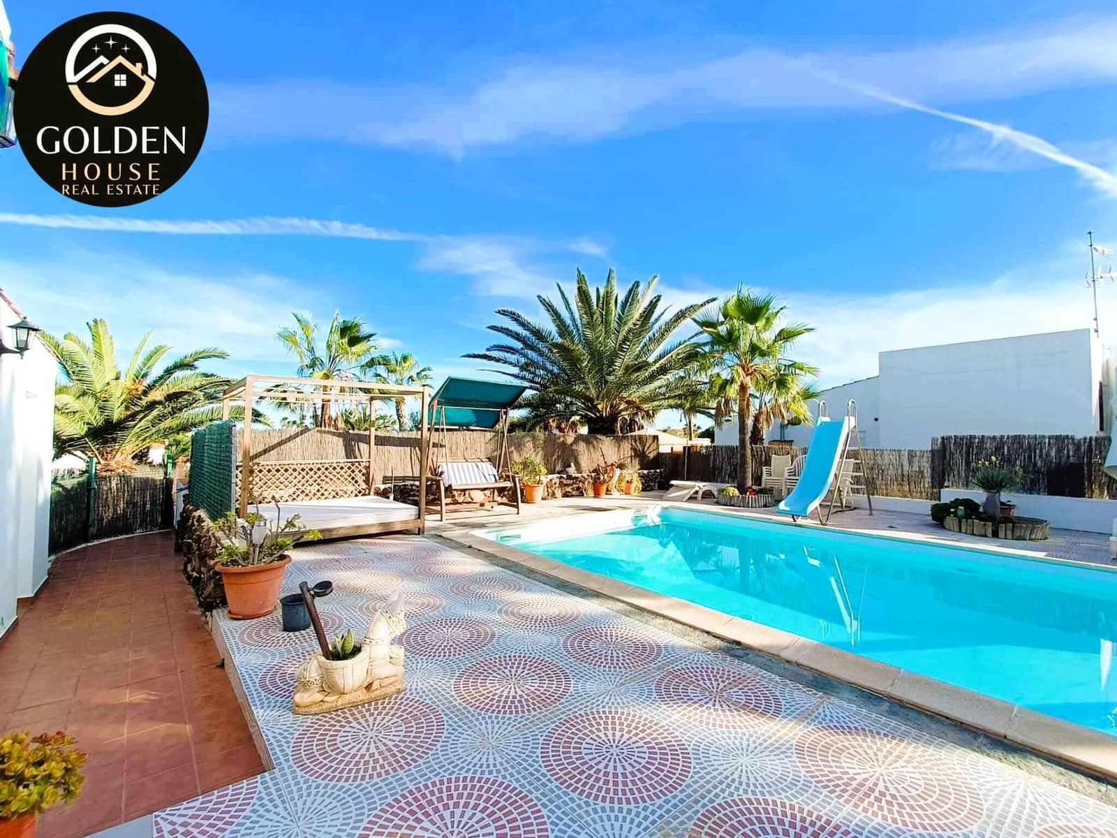 3 soveværelse Villa til salg i Parque Holandes med swimmingpool garage - € 740.000 (Ref: 9943893)
