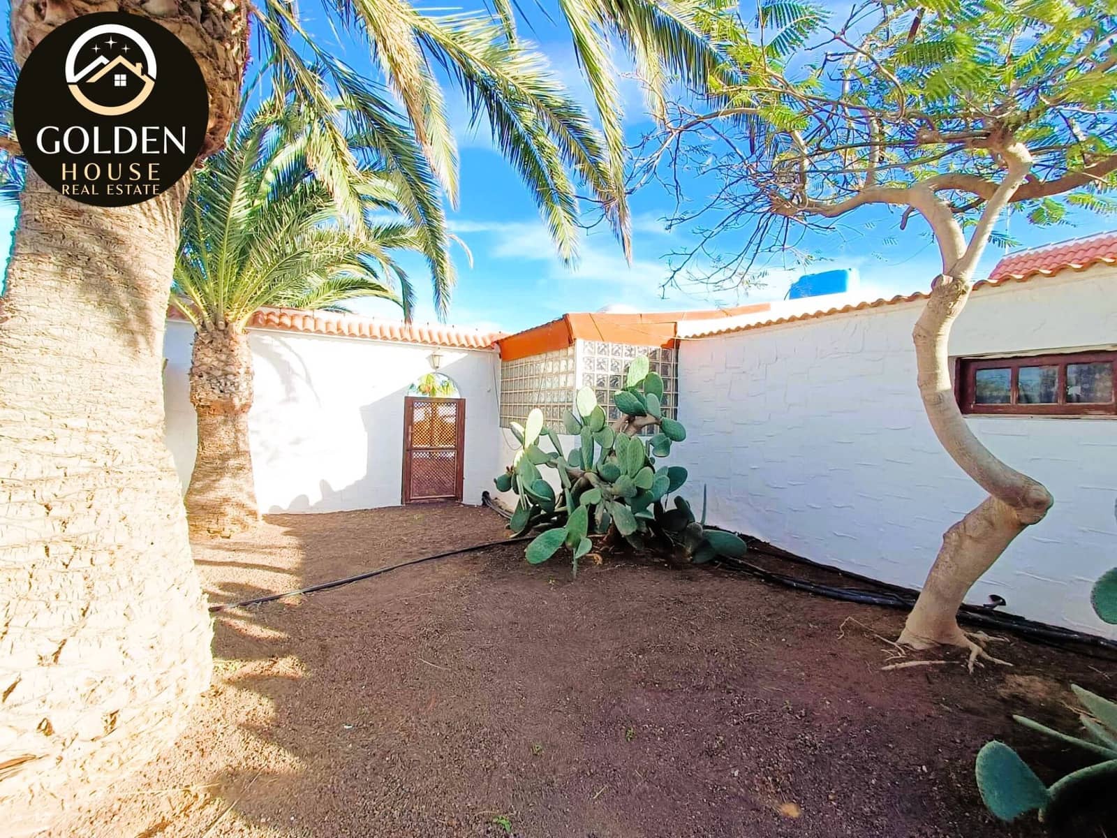 3 soveværelse Villa til salg i Parque Holandes med swimmingpool garage - € 740.000 (Ref: 9943893)
