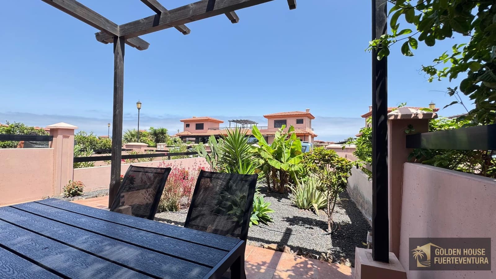 1 bedroom Villa for sale in Lajares with pool - € 199,000 (Ref: 9953727)