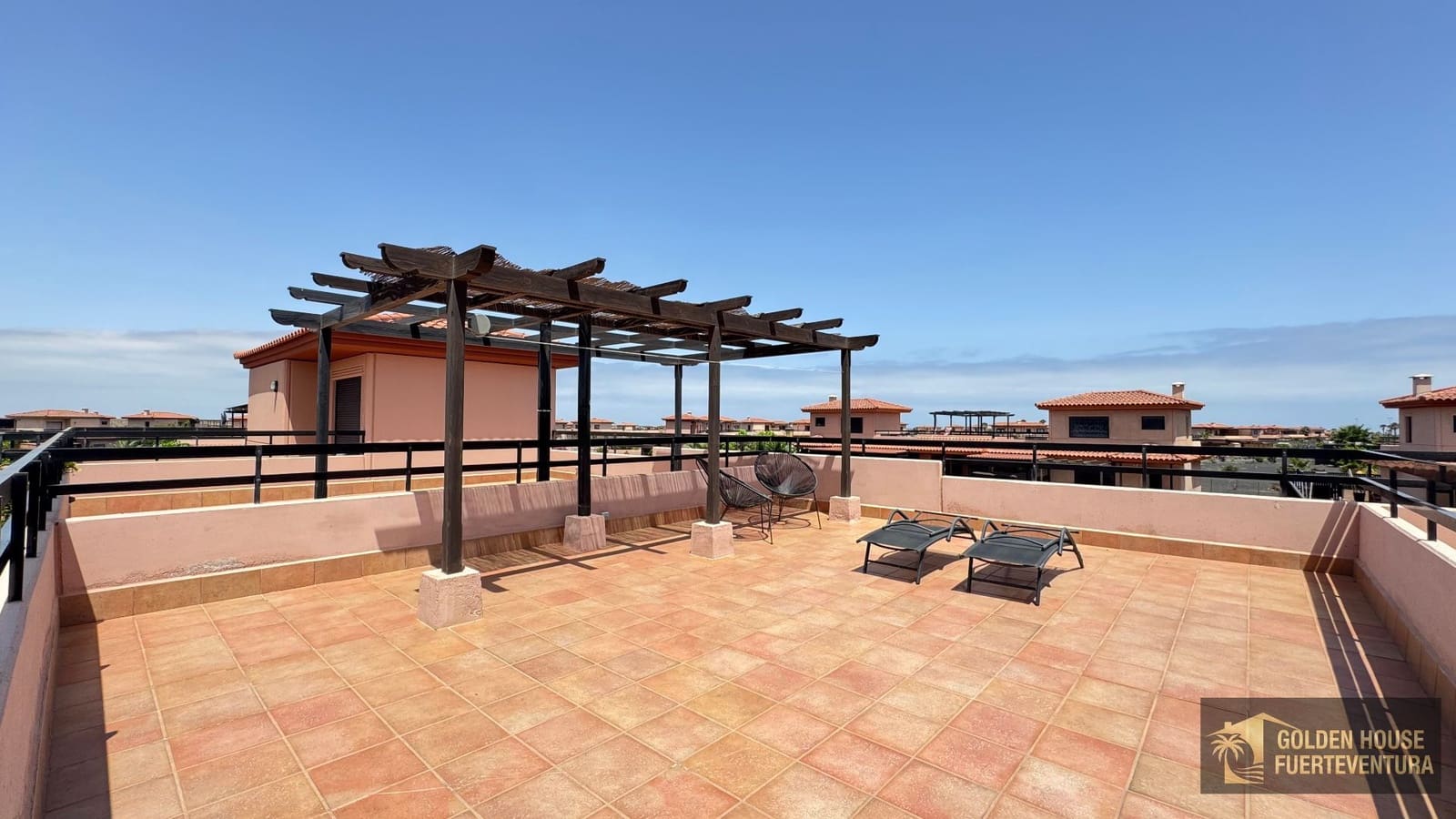 1 bedroom Villa for sale in Lajares with pool - € 199,000 (Ref: 9953727)