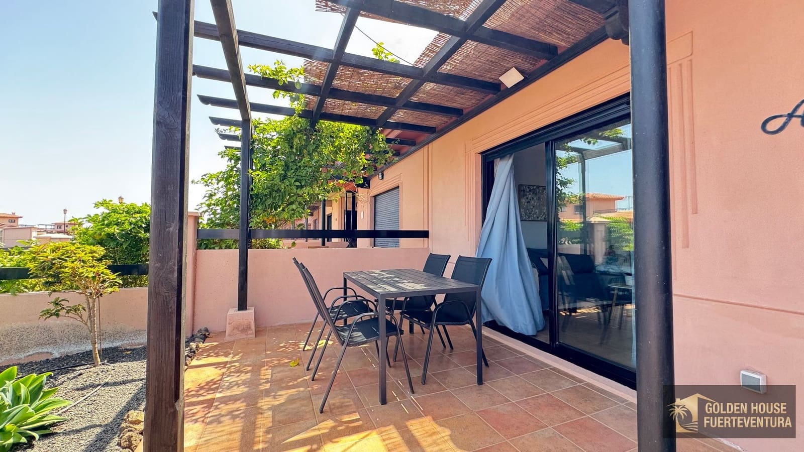 1 bedroom Villa for sale in Lajares with pool - € 199,000 (Ref: 9953727)