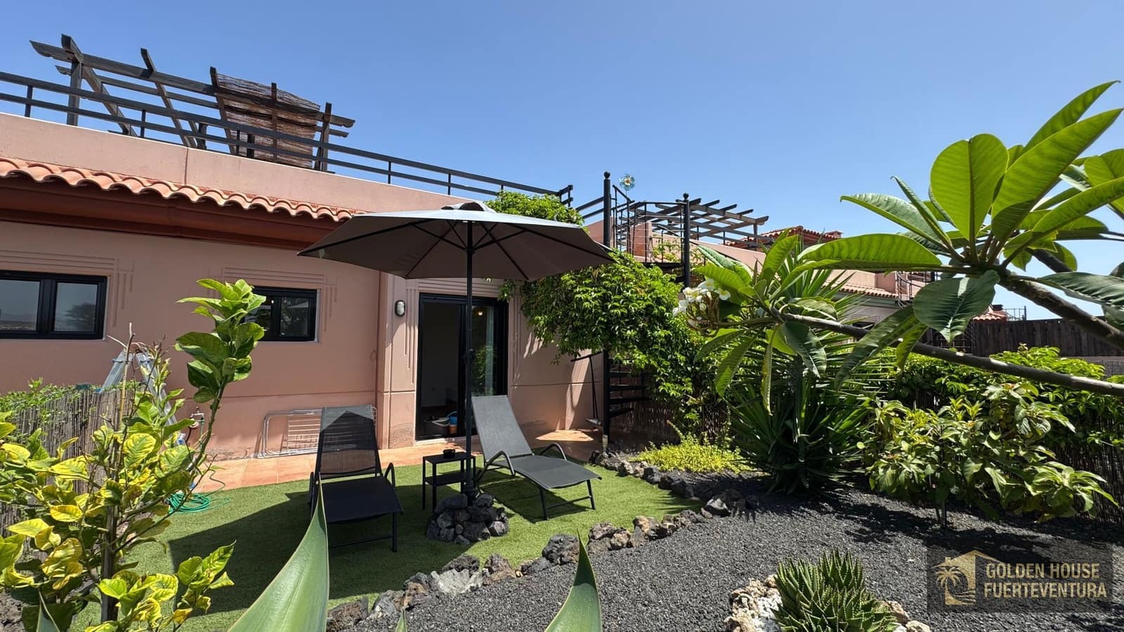 1 bedroom Villa for sale in Lajares with pool - € 199,000 (Ref: 9953727)