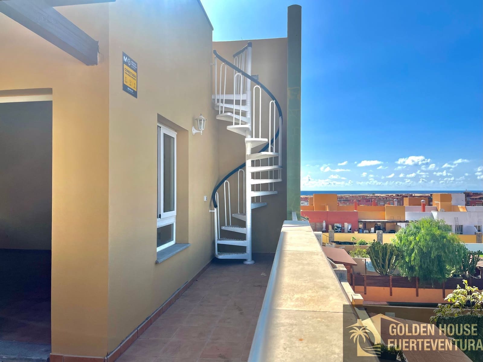 2 slaapkamer Flat te koop in Corralejo met zwembad garage - € 255.000 (Ref: 9961995)