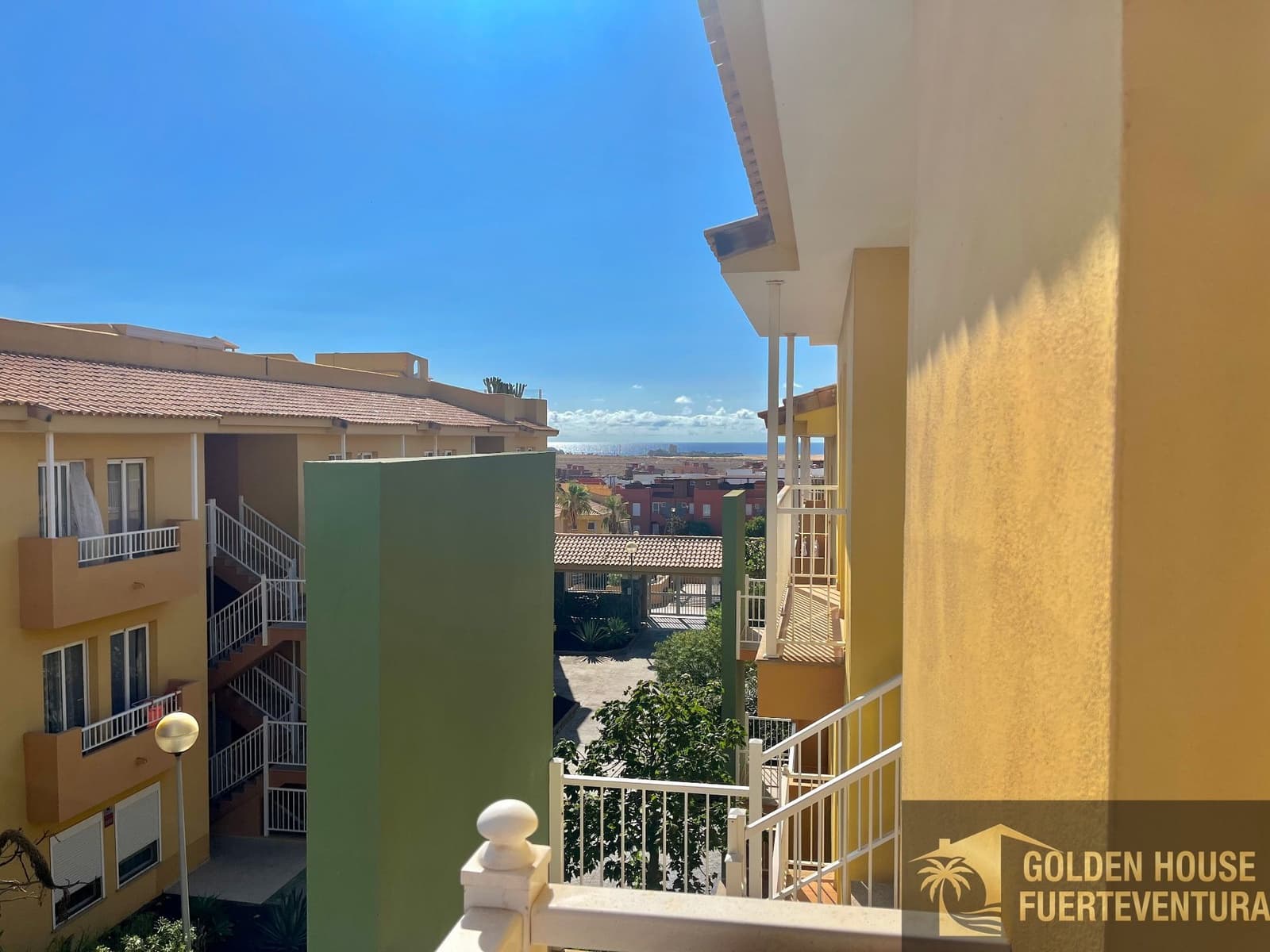2 slaapkamer Flat te koop in Corralejo met zwembad garage - € 255.000 (Ref: 9961995)
