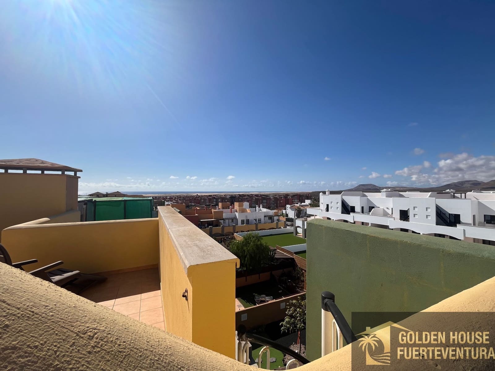 2 slaapkamer Flat te koop in Corralejo met zwembad garage - € 255.000 (Ref: 9961995)