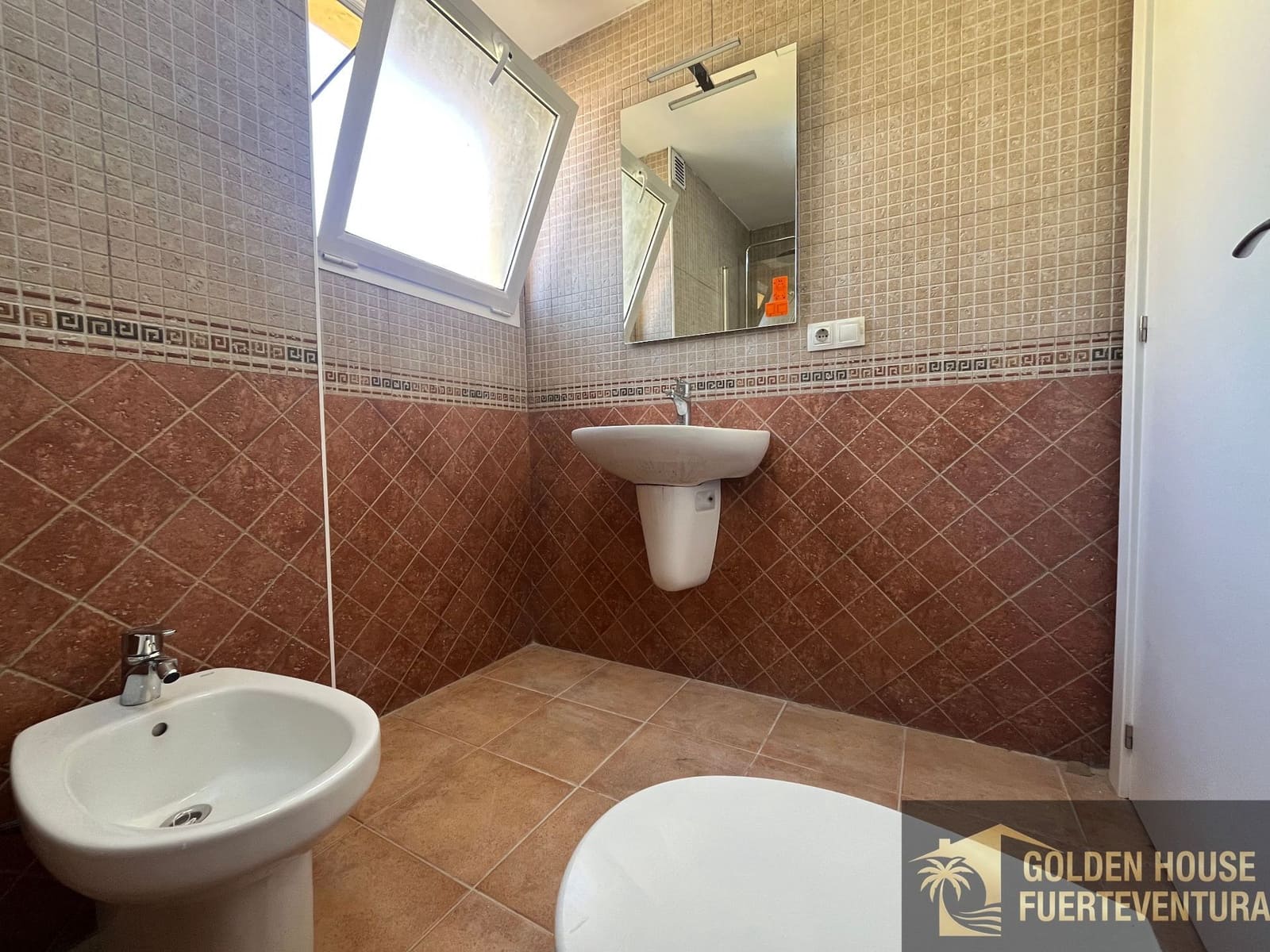 2 slaapkamer Flat te koop in Corralejo met zwembad garage - € 255.000 (Ref: 9961995)