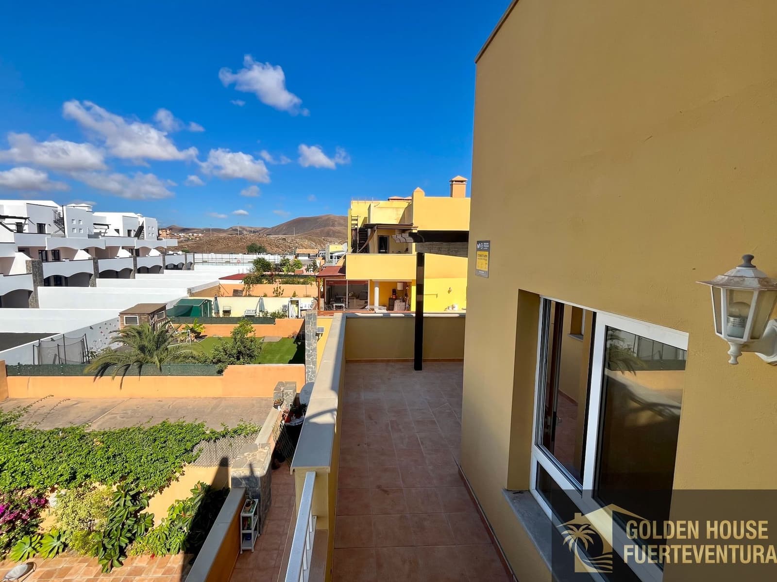 2 slaapkamer Flat te koop in Corralejo met zwembad garage - € 255.000 (Ref: 9961995)