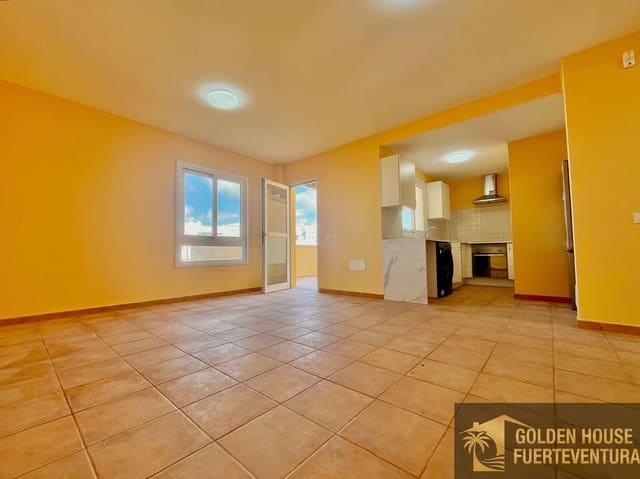 2 bedroom Flat for sale in Corralejo, La Oliva with pool garage - € 255,000 (Ref: 9961995)
