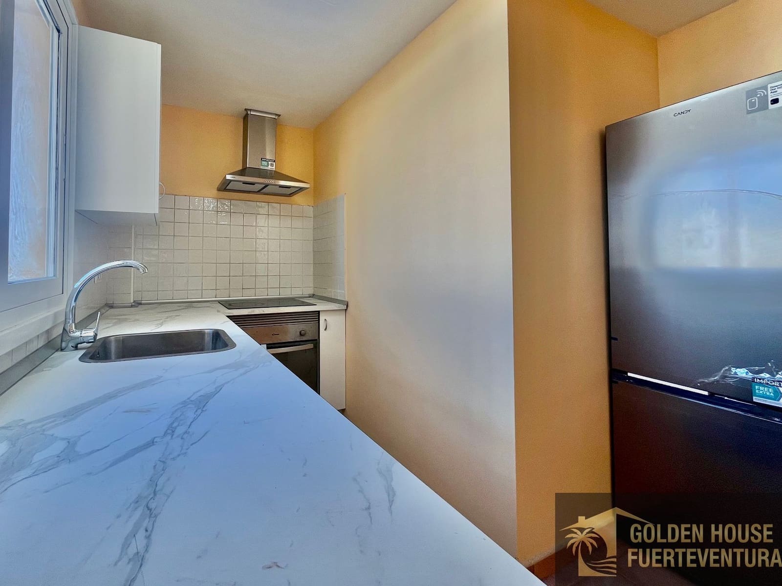 2 slaapkamer Flat te koop in Corralejo met zwembad garage - € 255.000 (Ref: 9961995)