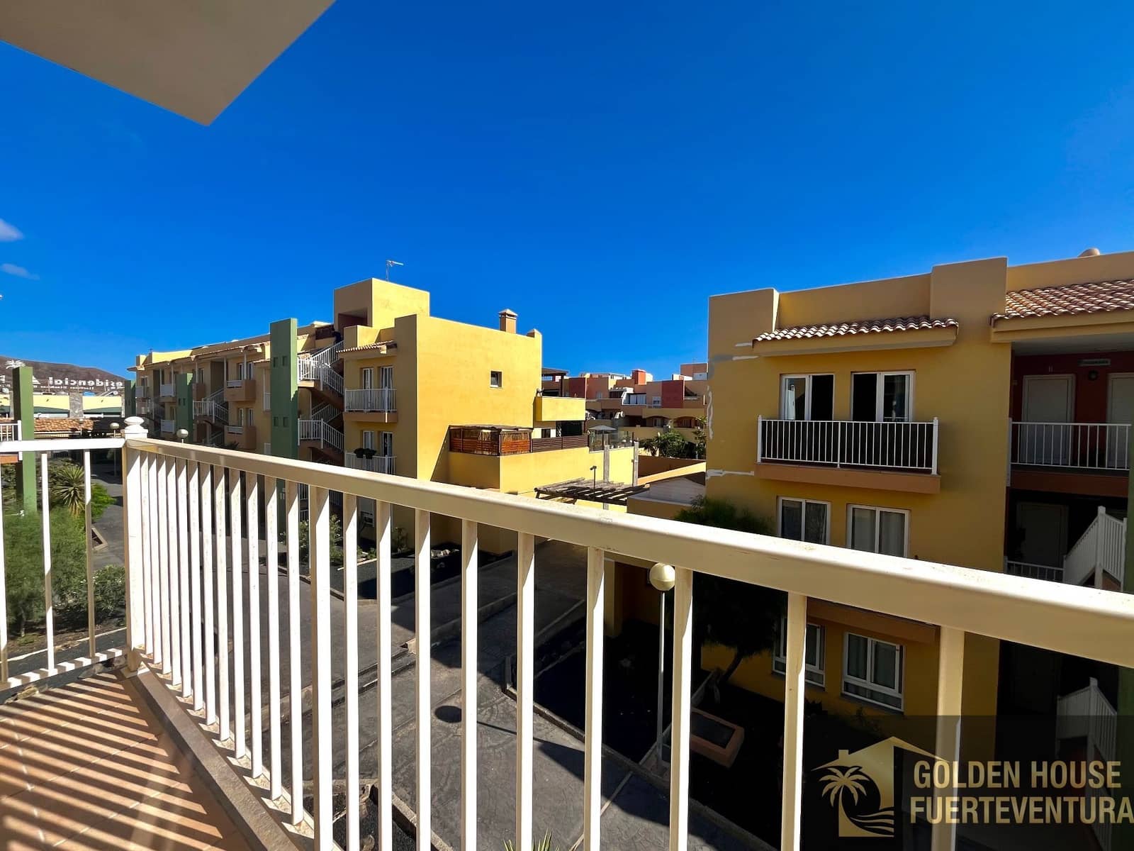 2 slaapkamer Flat te koop in Corralejo met zwembad garage - € 255.000 (Ref: 9961995)