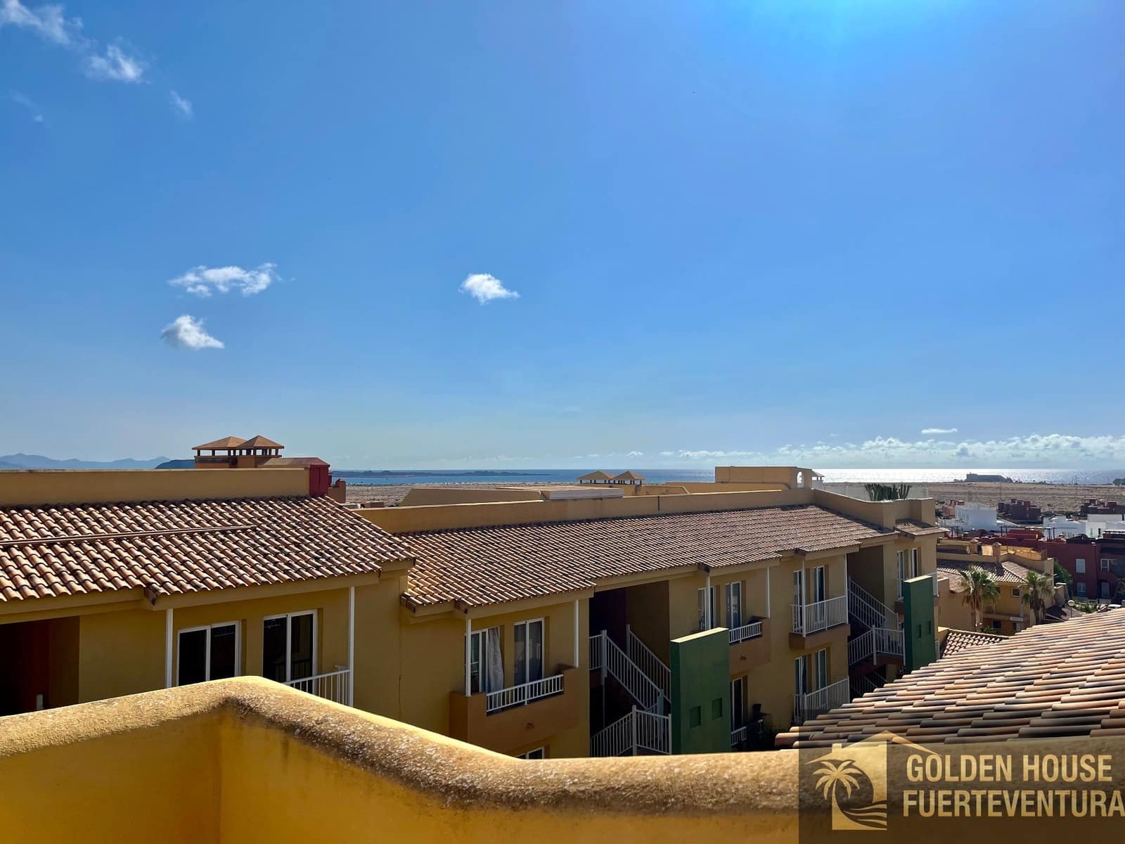 2 slaapkamer Flat te koop in Corralejo met zwembad garage - € 255.000 (Ref: 9961995)