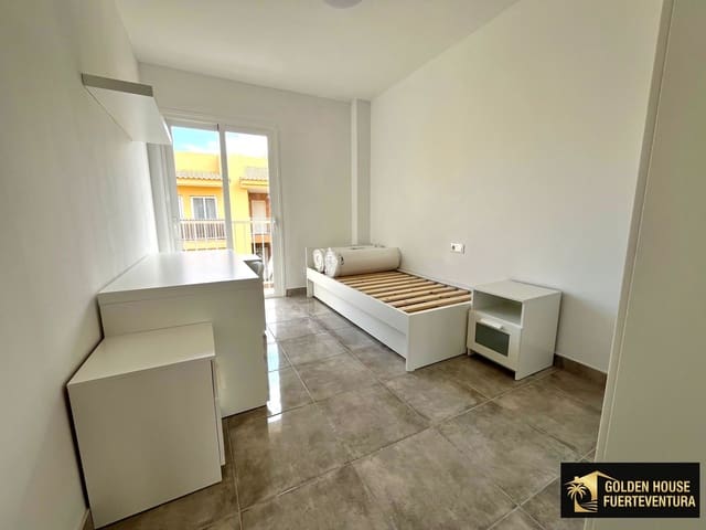 2 sovrum Lägenhet till salu i Corralejo, La Oliva med pool garage - 255 000 € (Ref: 9961995)