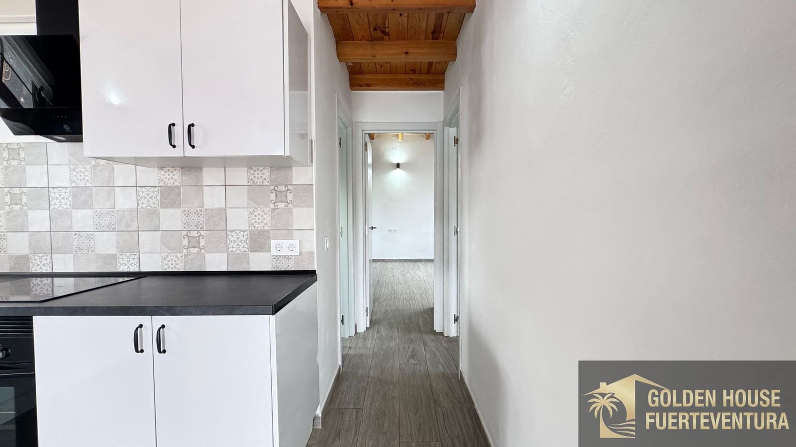 2 Zimmer Villa zu verkaufen in Antigua mit Pool Garage - 290.000 € (Ref: 9961996)