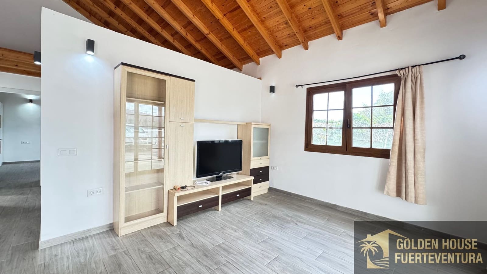2 Zimmer Villa zu verkaufen in Antigua mit Pool Garage - 290.000 € (Ref: 9961996)