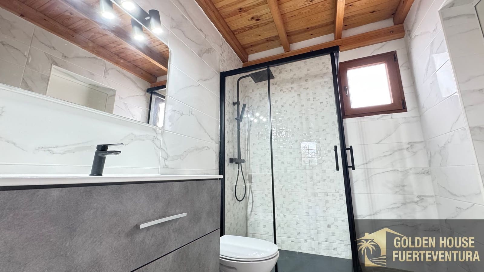 2 Zimmer Villa zu verkaufen in Antigua mit Pool Garage - 290.000 € (Ref: 9961996)