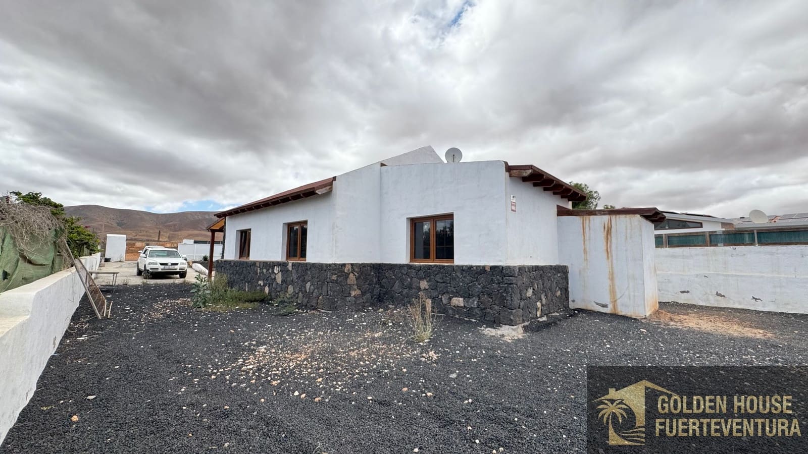 2 Zimmer Villa zu verkaufen in Antigua mit Pool Garage - 290.000 € (Ref: 9961996)