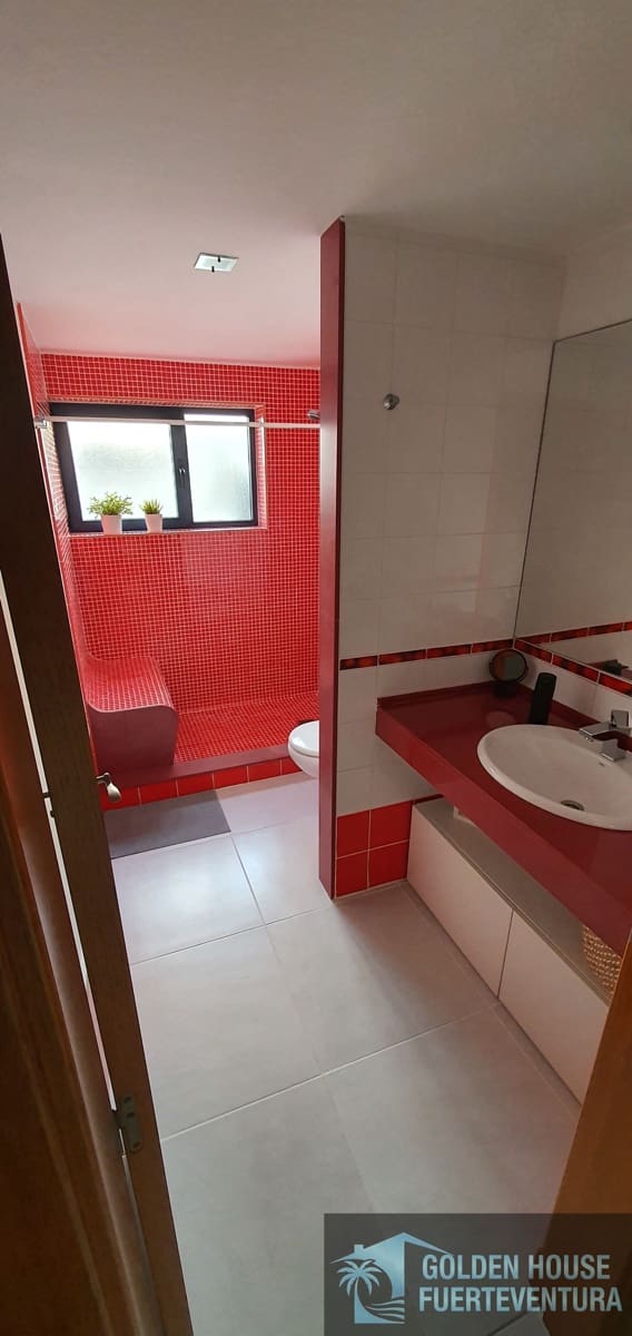 2 bedroom Flat for sale in Pajara with garage - € 395,000 (Ref: 9972848)