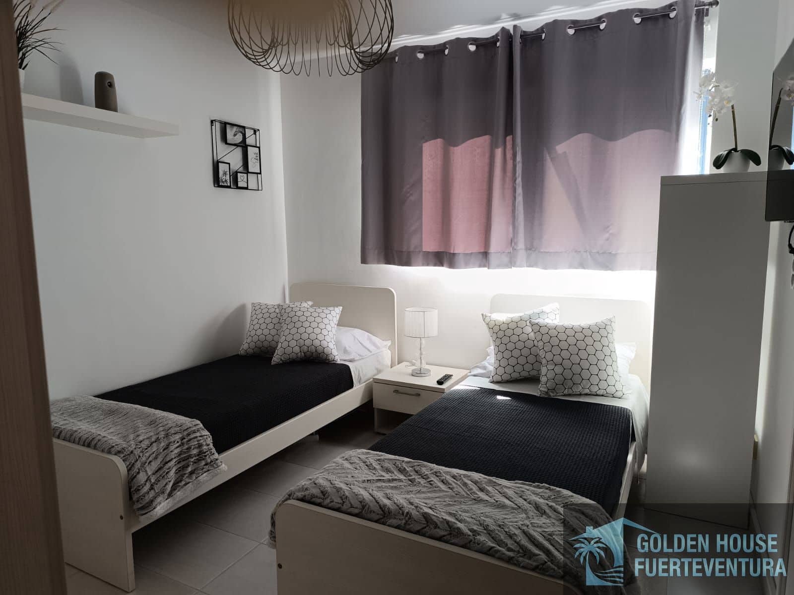 2 bedroom Flat for sale in Pajara with garage - € 395,000 (Ref: 9972848)