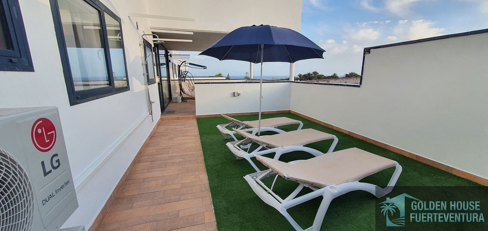 2 bedroom Flat for sale in Pajara with garage - € 395,000 (Ref: 9972848)