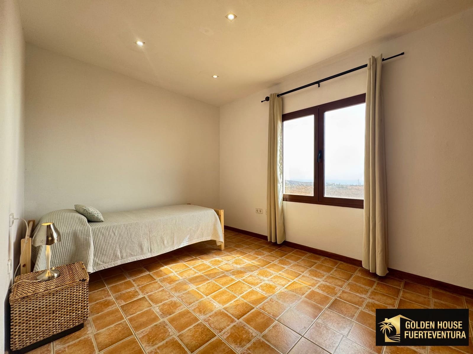 3 quarto Moradia para venda em Puerto del Rosario com garagem - 450 000 € (Ref: 9998089)
