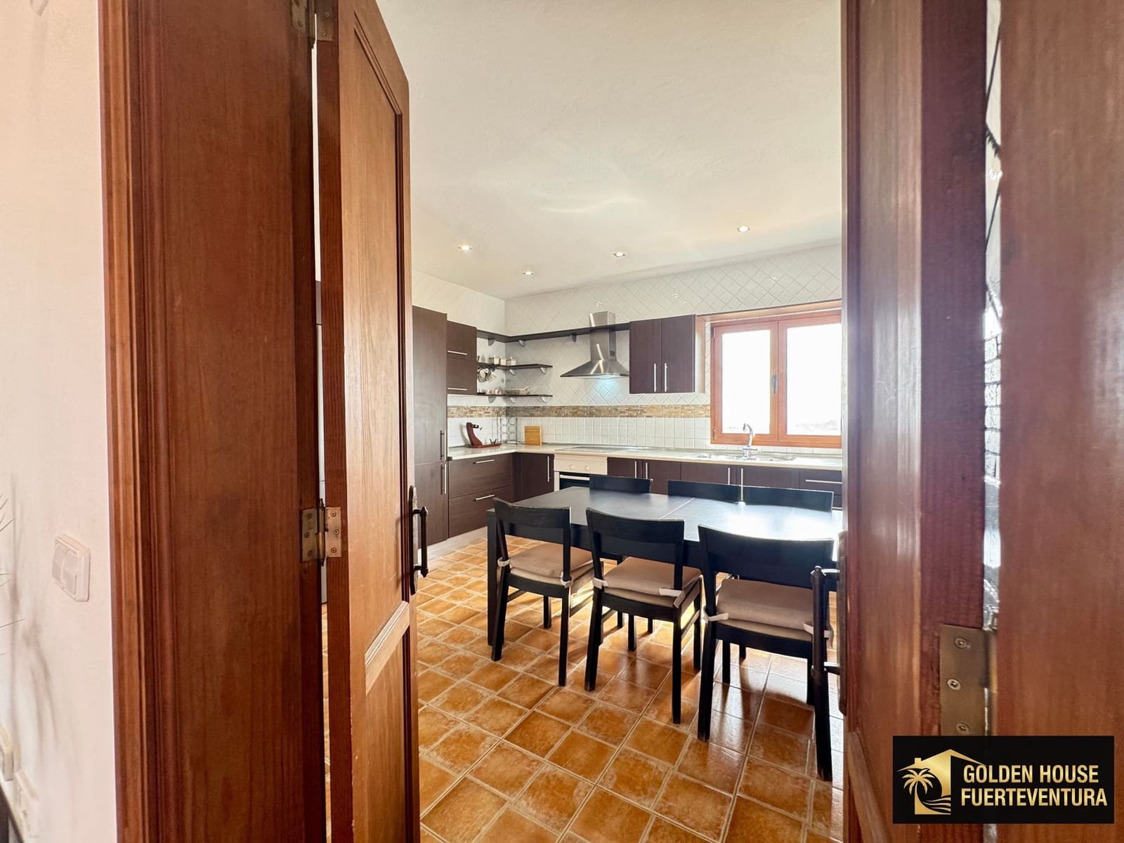 3 quarto Moradia para venda em Puerto del Rosario com garagem - 450 000 € (Ref: 9998089)