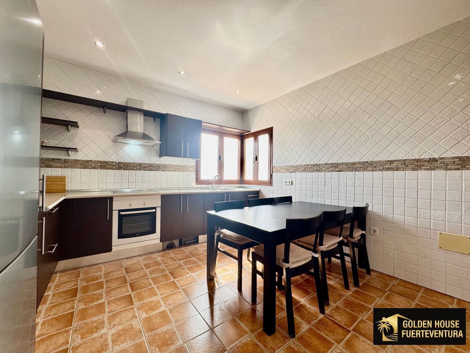 3 quarto Moradia para venda em Puerto del Rosario com garagem - 450 000 € (Ref: 9998089)