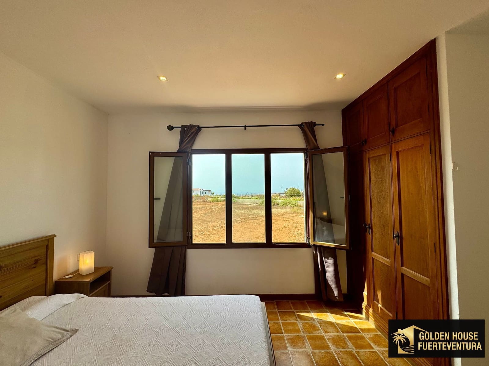 3 quarto Moradia para venda em Puerto del Rosario com garagem - 450 000 € (Ref: 9998089)